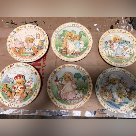 Cherish teddiescollectible plates